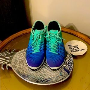 Nike size 6 Nike Free running shoes